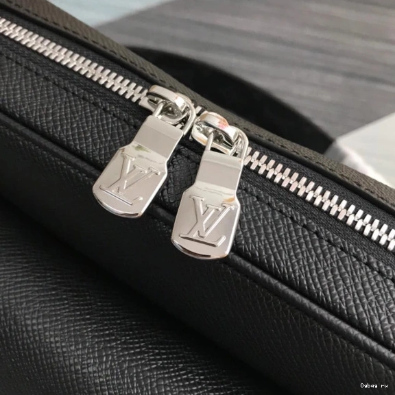 OUTDOOR MESSENGER LOUIS VUITTON 0808
